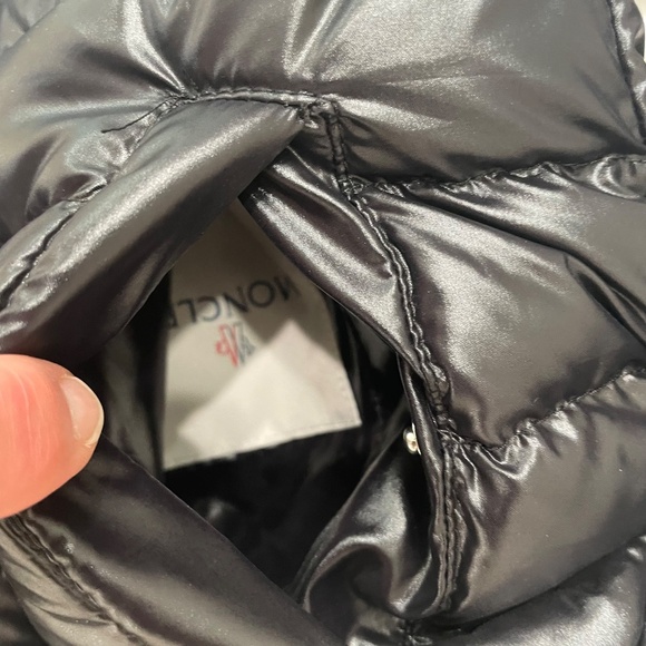 MONCLER Reversible Puffer {4T} Toddler Black & Red White Blue - Picture 8 of 16